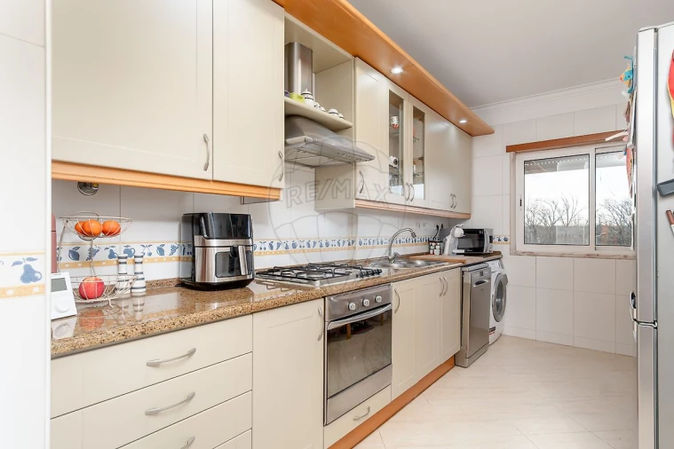 Apartamento T3 para Venda em Palhais e Coina Foto 11