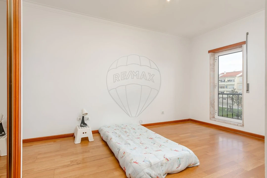 Apartamento T3 para Venda em Palhais e Coina Foto 16