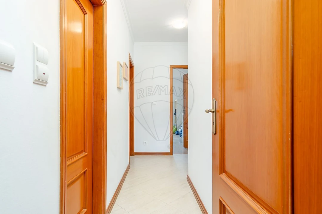 Apartamento T3 para Venda em Palhais e Coina Foto 13