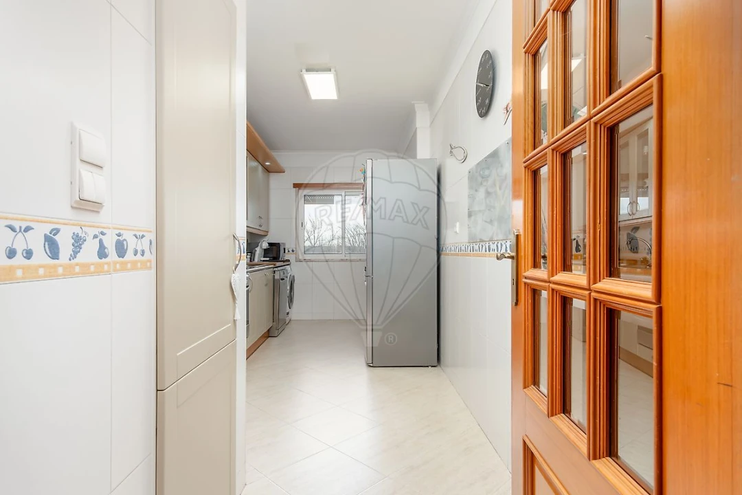 Apartamento T3 para Venda em Palhais e Coina Foto 25