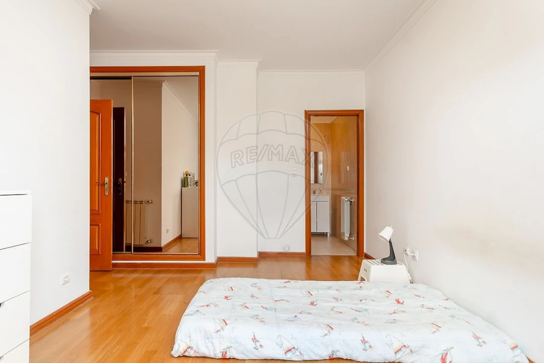 Apartamento T3 para Venda em Palhais e Coina Foto 17