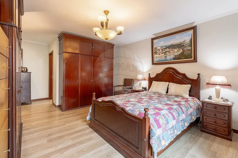 Moradia T2 para Venda em São Felix da Marinha Foto 13