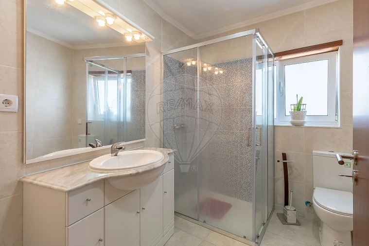 Moradia T2 para Venda em São Felix da Marinha Foto 16