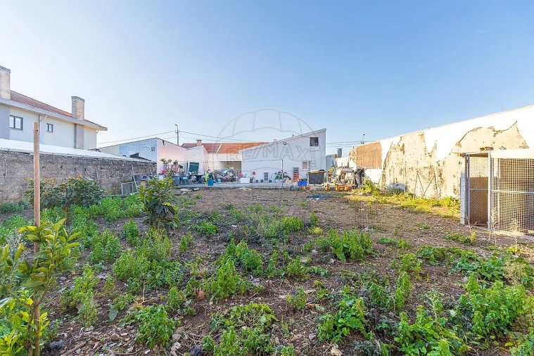 Moradia T2 para Venda em São Felix da Marinha Foto 21