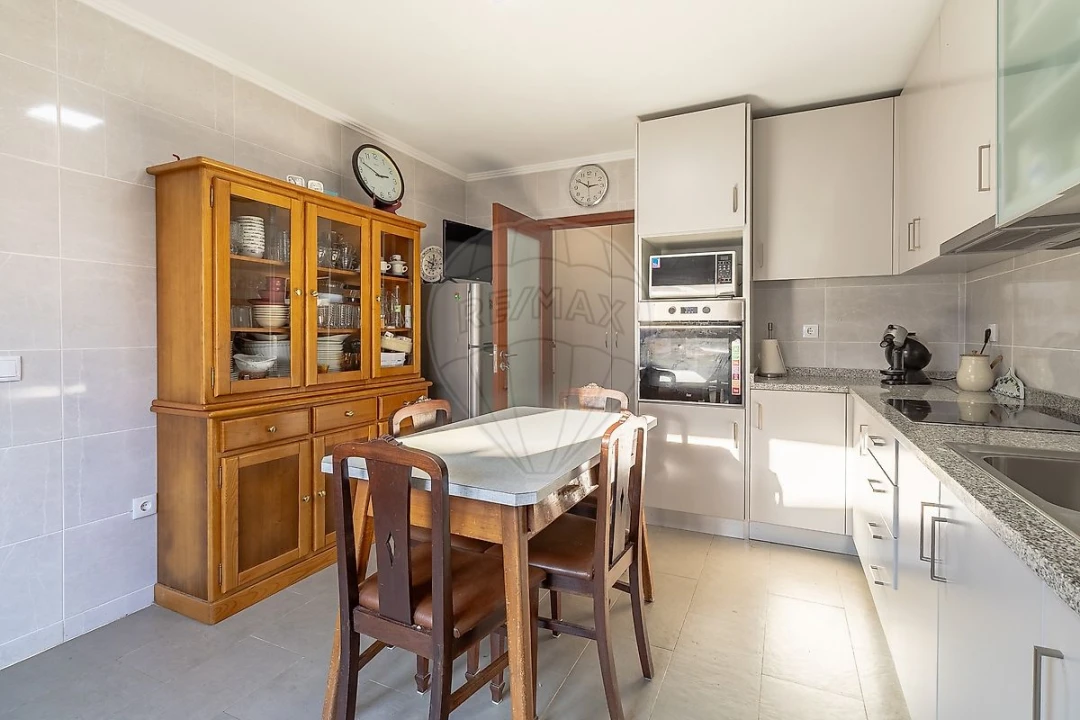 Moradia T2 para Venda em São Felix da Marinha Foto 7