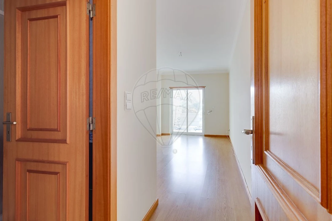 Apartamento T3 para Venda em Águas Livres Foto 7