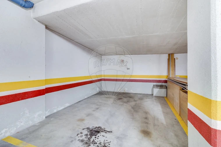 Apartamento T3 para Venda em Águas Livres Foto 28