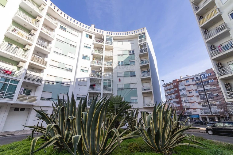 Apartamento T3 para Venda em Águas Livres Foto 31