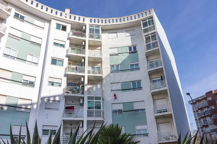 Apartamento T3 para Venda em Águas Livres Foto 30