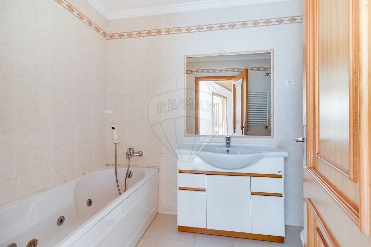 Apartamento T3 para Venda em Águas Livres Foto 17