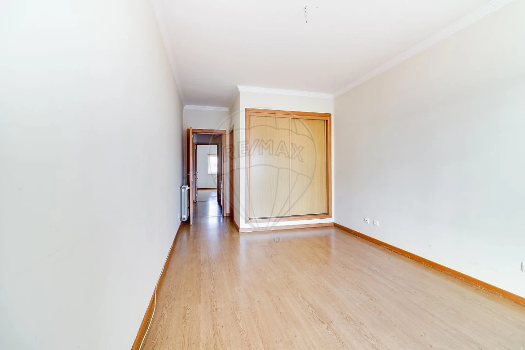 Apartamento T3 para Venda em Águas Livres Foto 8