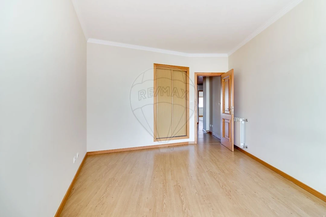 Apartamento T3 para Venda em Águas Livres Foto 12