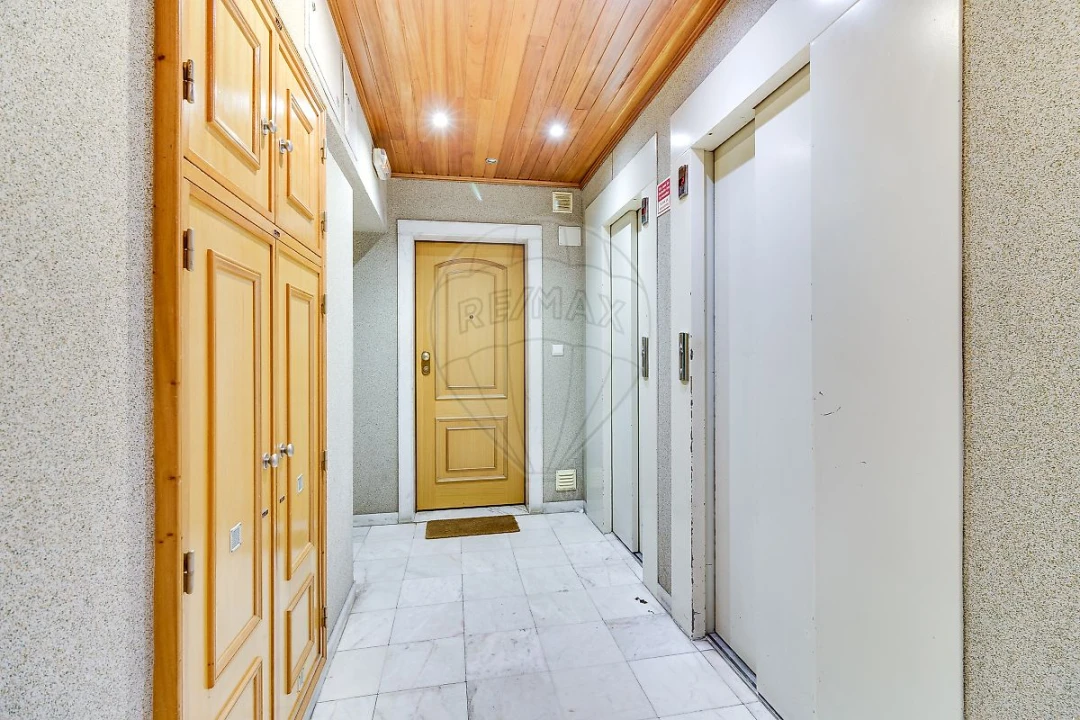 Apartamento T3 para Venda em Águas Livres Foto 25