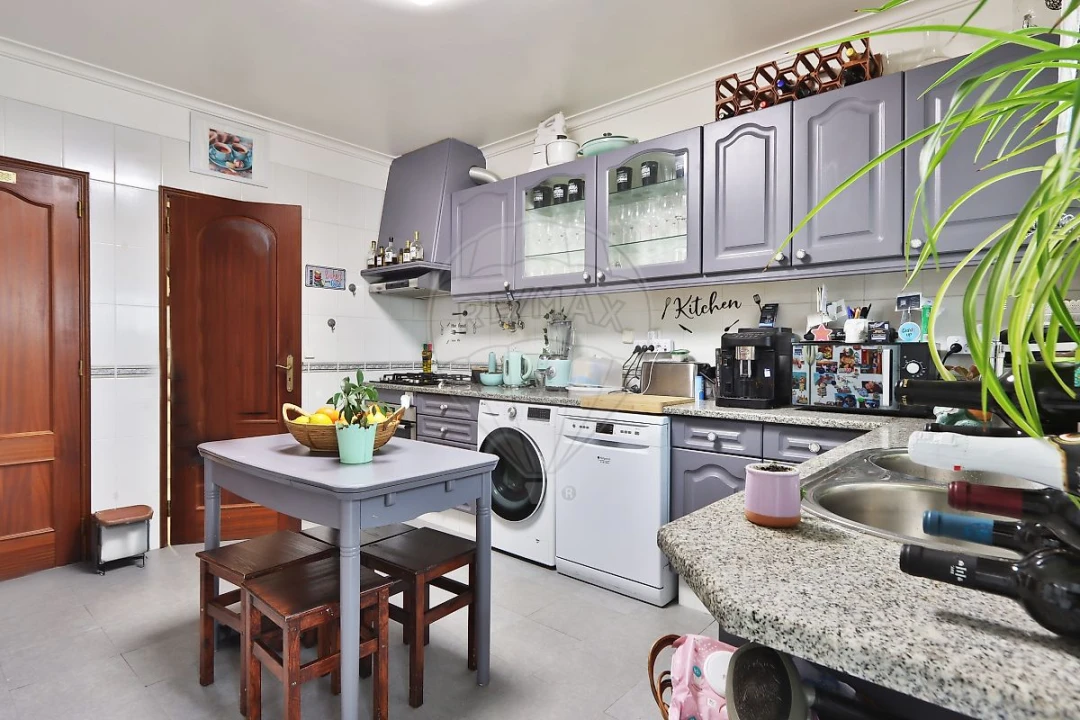 Moradia T3 para Venda em São Domingos de Rana Foto 11