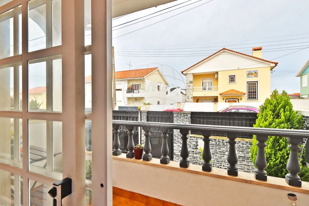 Moradia T3 para Venda em São Domingos de Rana Foto 6