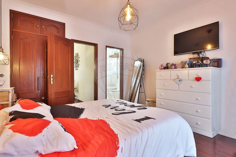 Moradia T3 para Venda em São Domingos de Rana Foto 25