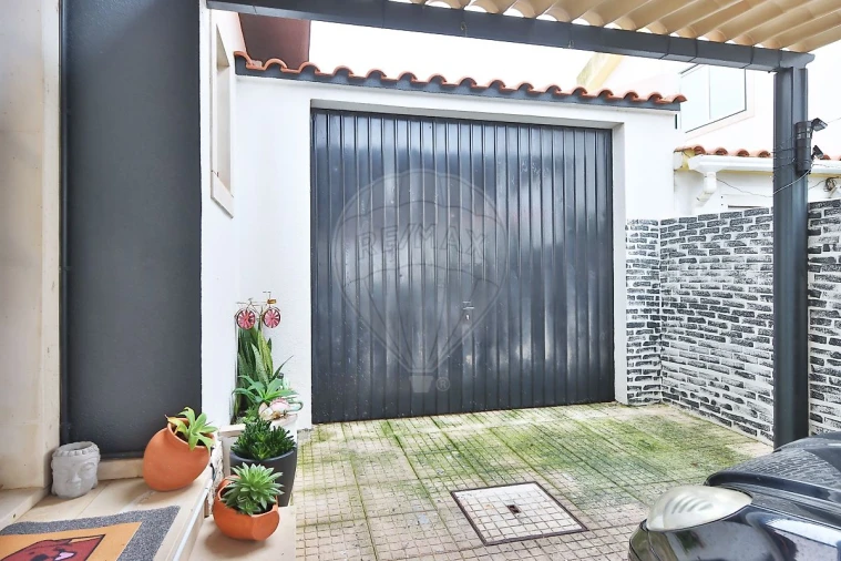 Moradia T3 para Venda em São Domingos de Rana Foto 36