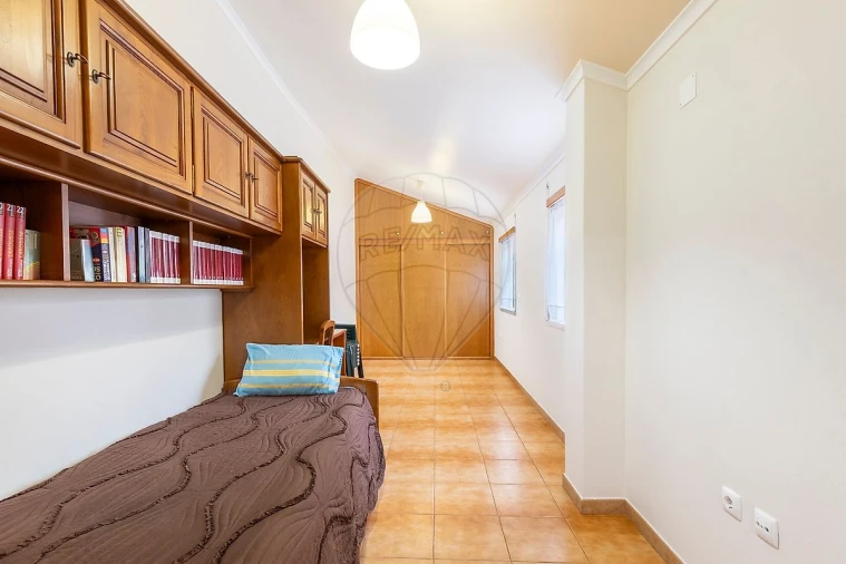 Moradia T3 para Venda em Carvoeira e Carmões Foto 16