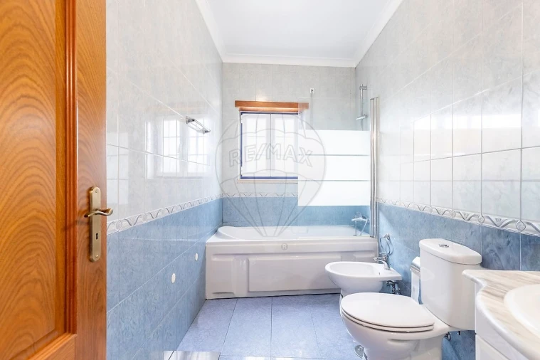 Moradia T3 para Venda em Carvoeira e Carmões Foto 22