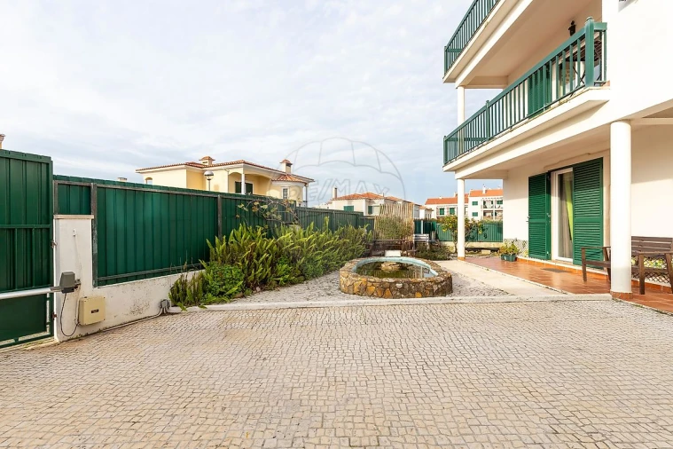 Moradia T4 para Venda em Ericeira Foto 35