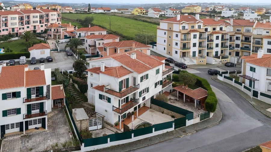 Moradia T4 para Venda em Ericeira Foto 44