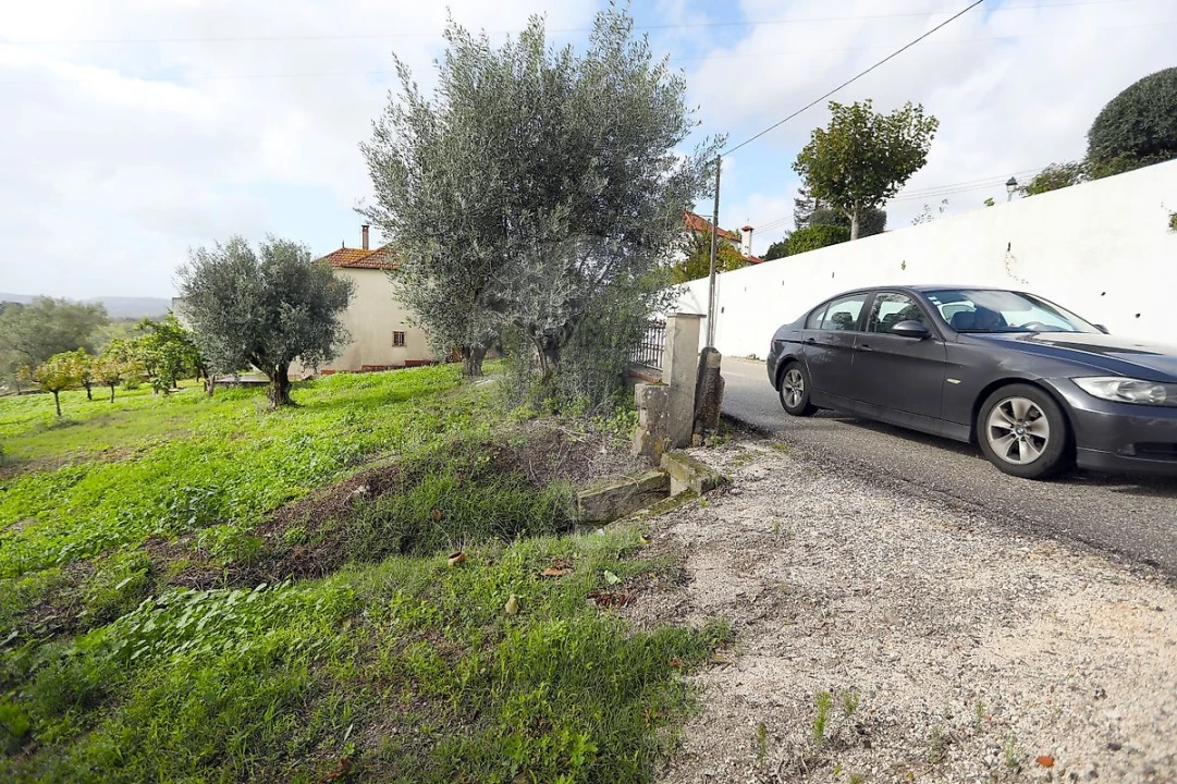 Moradia T3 para Venda em Abiul Foto 3