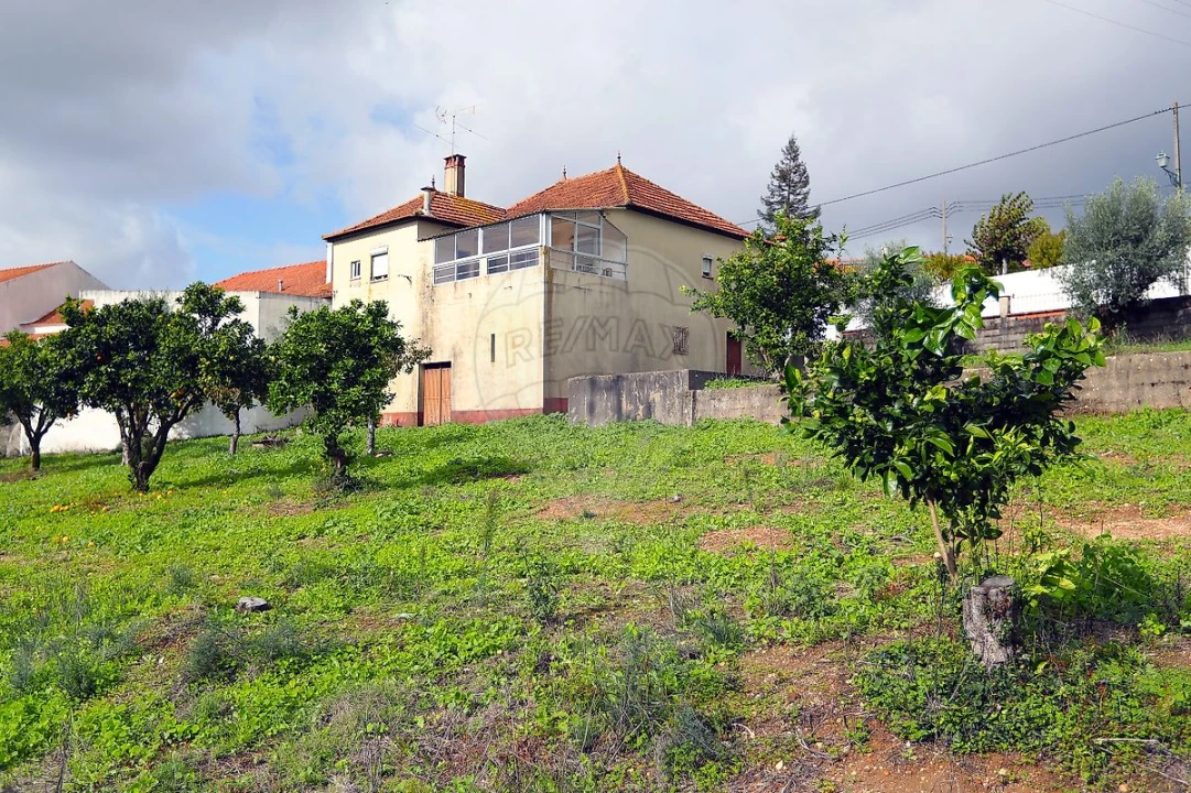 Moradia T3 para Venda em Abiul Foto 7