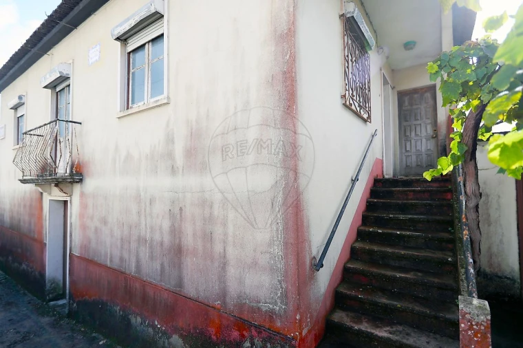 Moradia T3 para Venda em Abiul Foto 11