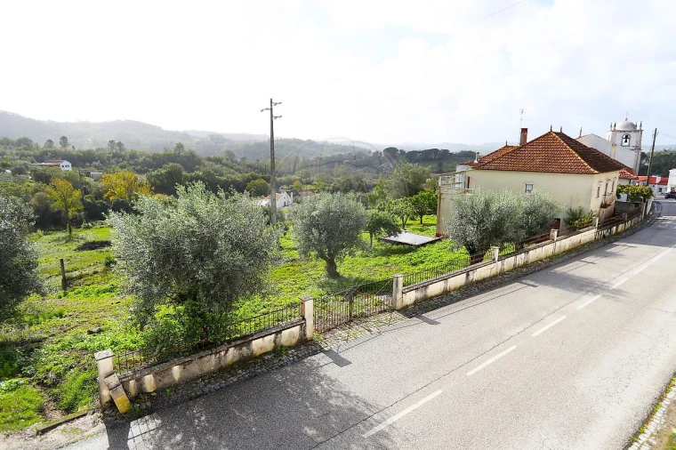 Moradia T3 para Venda em Abiul Foto 2