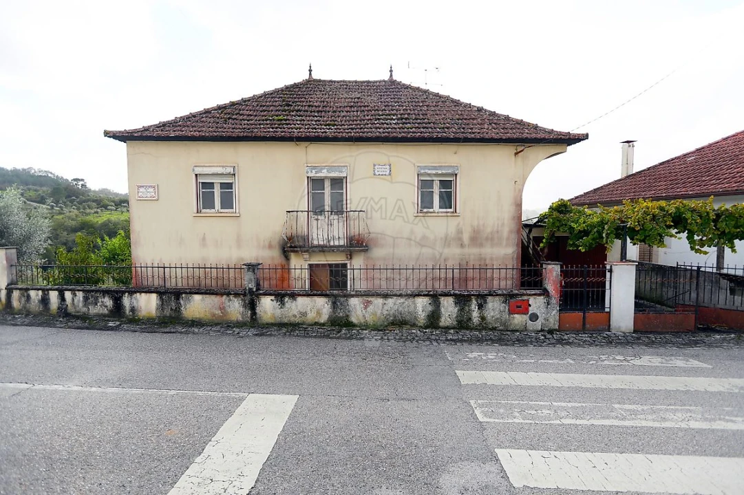 Moradia T3 para Venda em Abiul Foto 9