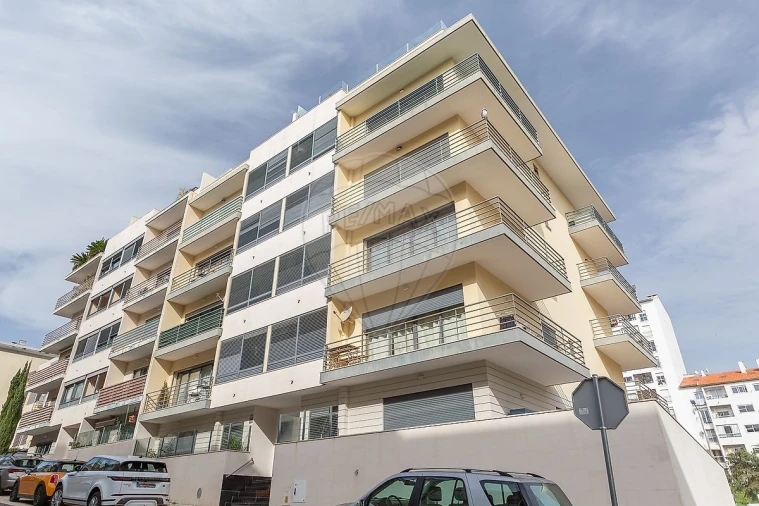 Apartamento T3 para Venda em Cascais e Estoril Foto 6