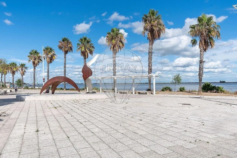 Moradia T5 para Venda em Alhandra, São João dos Montes e Calhandriz Foto 3