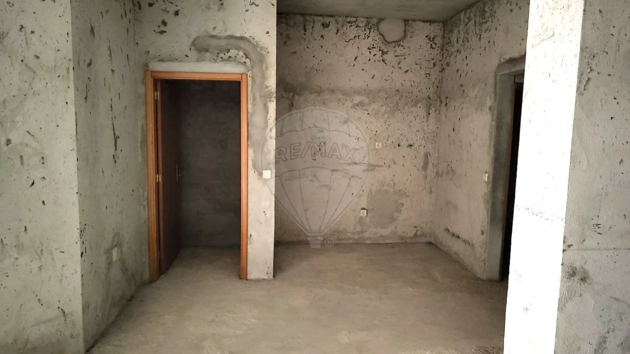 Loja para Venda em O. Azeméis, Riba-Ul, Ul, Macinhata Seixa, Madail Foto 12