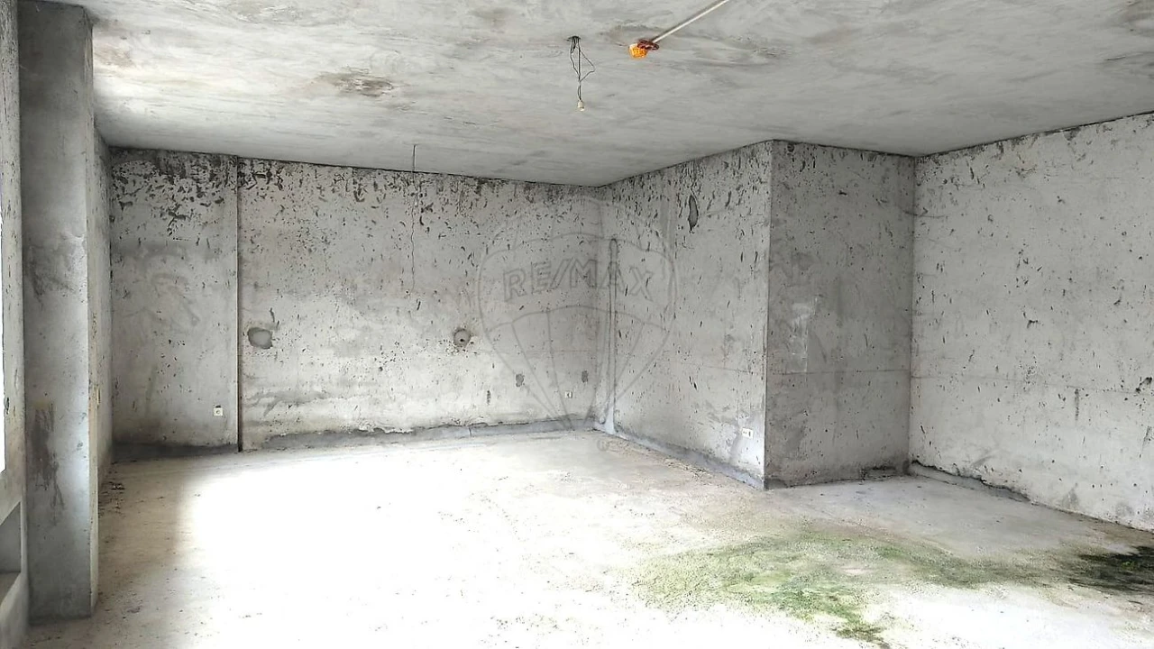 Loja para Venda em O. Azeméis, Riba-Ul, Ul, Macinhata Seixa, Madail Foto 13