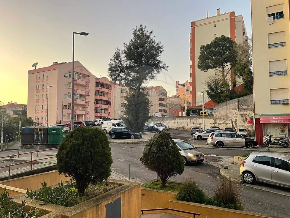 Apartamento T3 para Venda em Algueirão-Mem Martins Foto 7