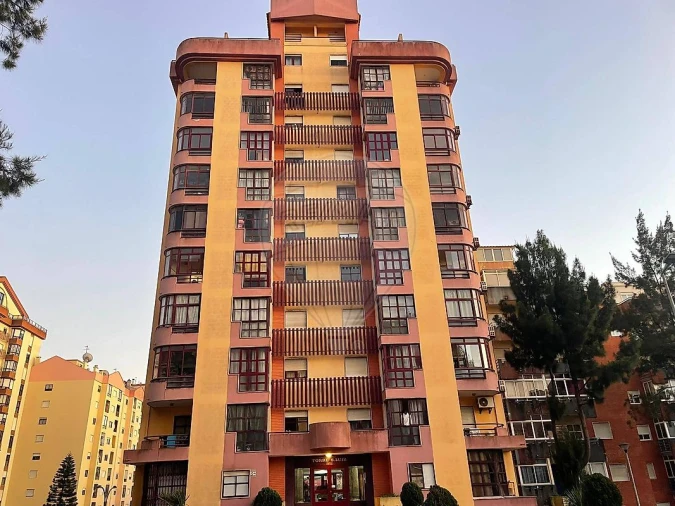 Apartamento T3 para Venda em Algueirão-Mem Martins Foto 9