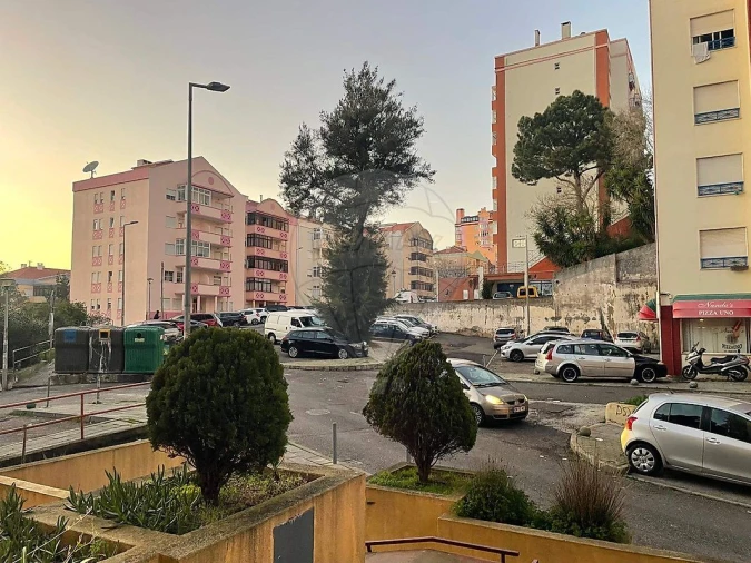 Apartamento T3 para Venda em Algueirão-Mem Martins Foto 7