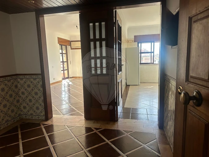 Apartamento T3 para Venda em Algueirão-Mem Martins Foto 8