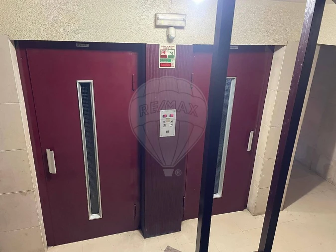 Apartamento T3 para Venda em Algueirão-Mem Martins Foto 2