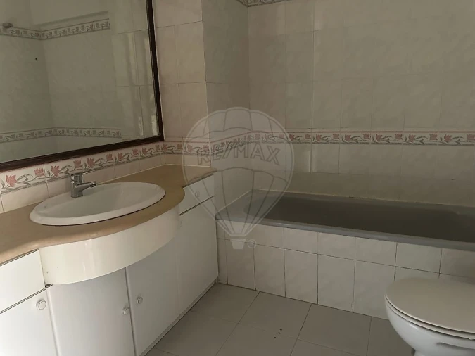 Apartamento T3 para Venda em Algueirão-Mem Martins Foto 10