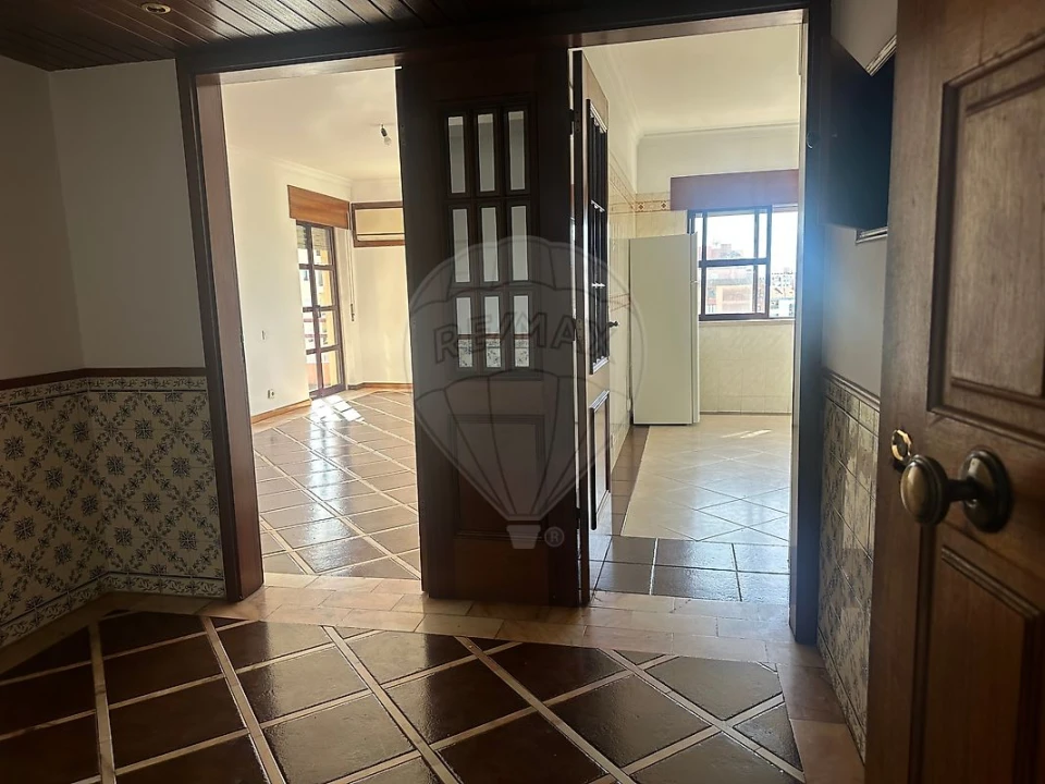 Apartamento T3 para Venda em Algueirão-Mem Martins Foto 8