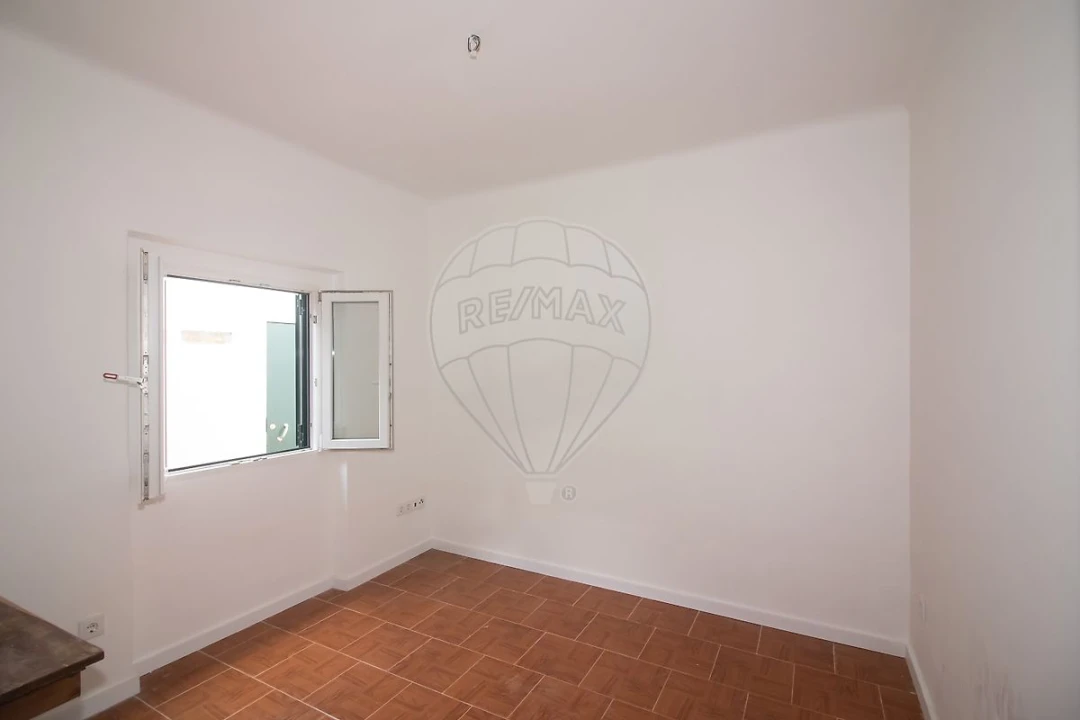 Moradia T2 para Venda em Alenquer (Santo Estêvão e Triana) Foto 12