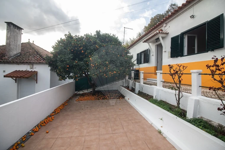 Moradia T2 para Venda em Alenquer (Santo Estêvão e Triana) Foto 2