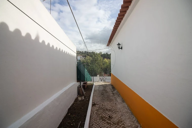 Moradia T2 para Venda em Alenquer (Santo Estêvão e Triana) Foto 6