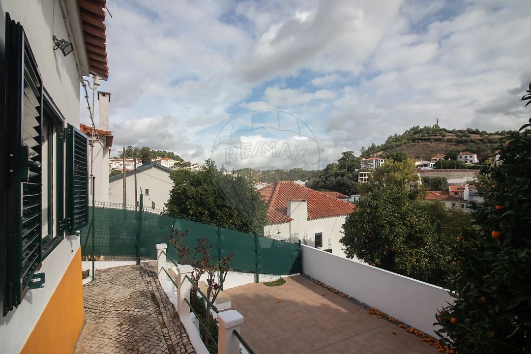 Moradia T2 para Venda em Alenquer (Santo Estêvão e Triana) Foto 5