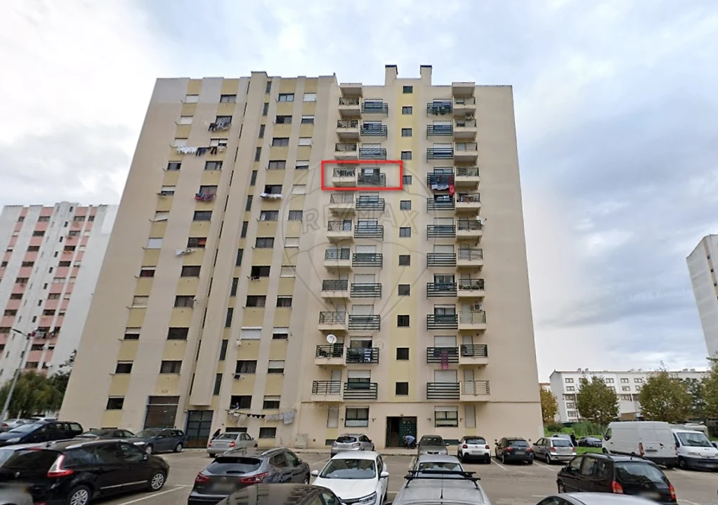 Apartamento T2 para Venda em Carregado e Cadafais Foto 1