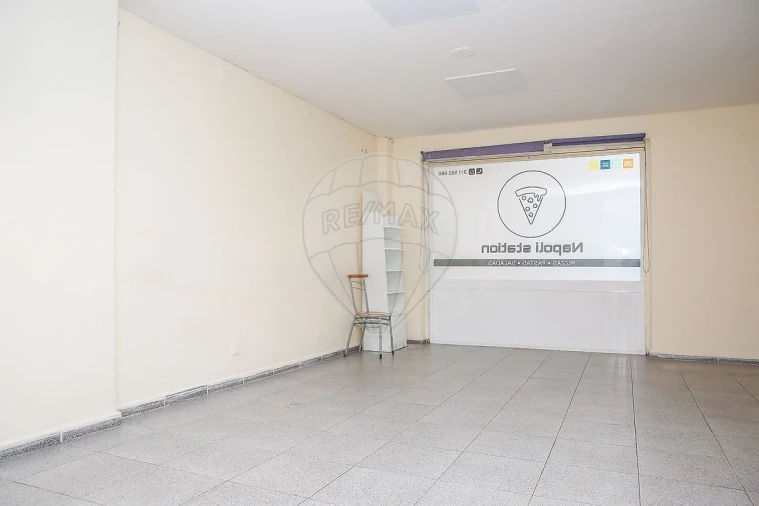 Loja para Arrendamento em Alverca do Ribatejo e Sobralinho Foto 3