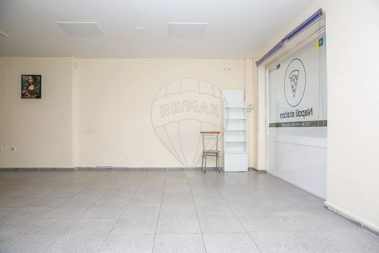 Loja para Arrendamento em Alverca do Ribatejo e Sobralinho Foto 12