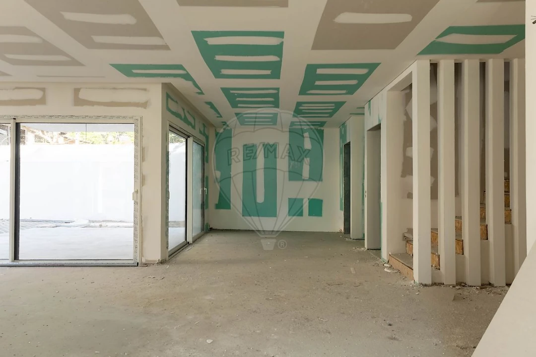 Moradia T3 para Venda em São Domingos de Rana Foto 9