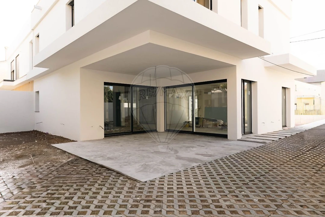 Moradia T3 para Venda em São Domingos de Rana Foto 1